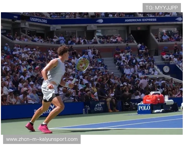 阿特马纳爆冷击败张之臻，晋级中网男单次轮，阿特马尔是塔利班吗